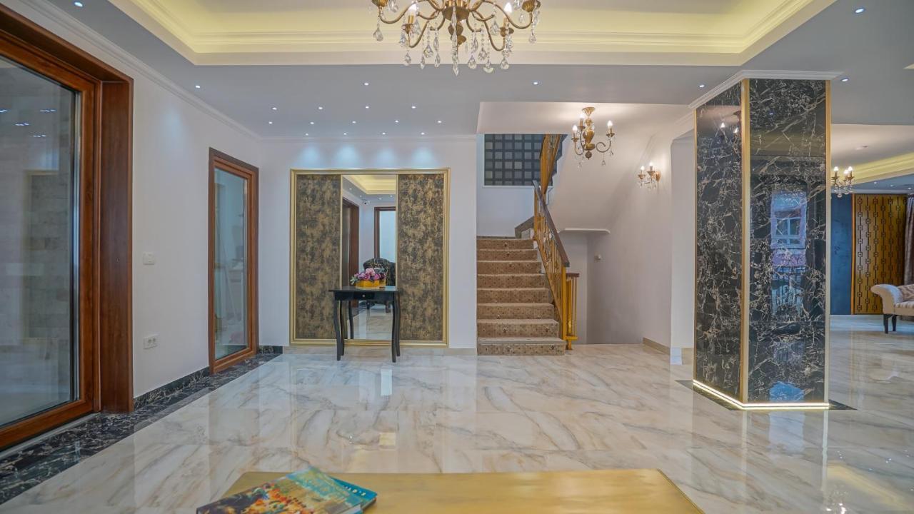 Monarch House Affittacamere 3*
