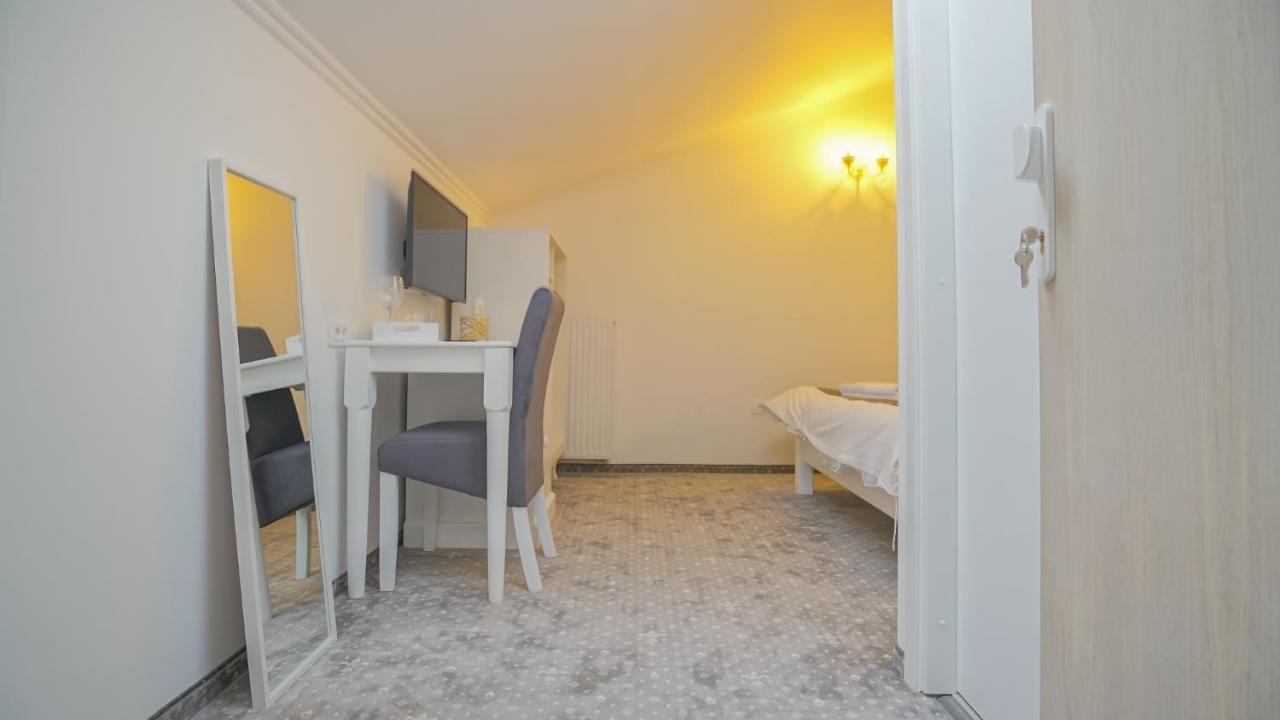 Monarch House 3* Braşov