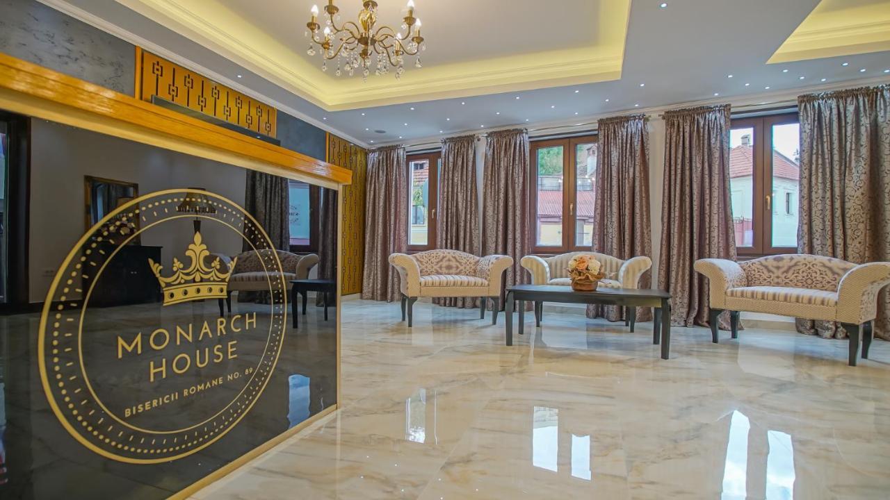 Monarch House 3* Braşov